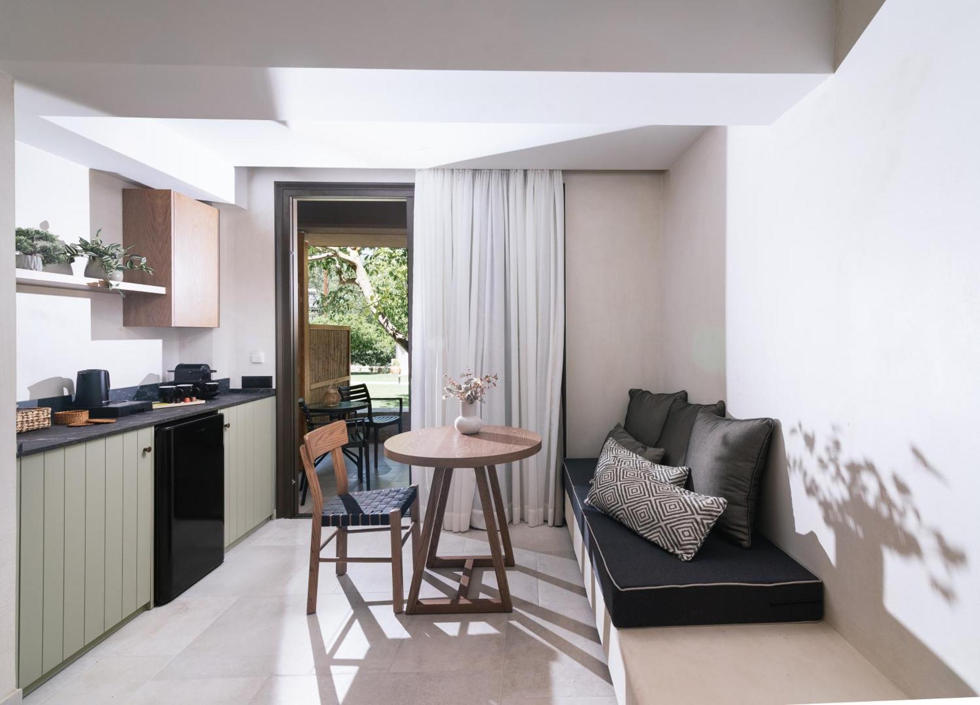 Idi Hotel زاروس المظهر الخارجي الصورة