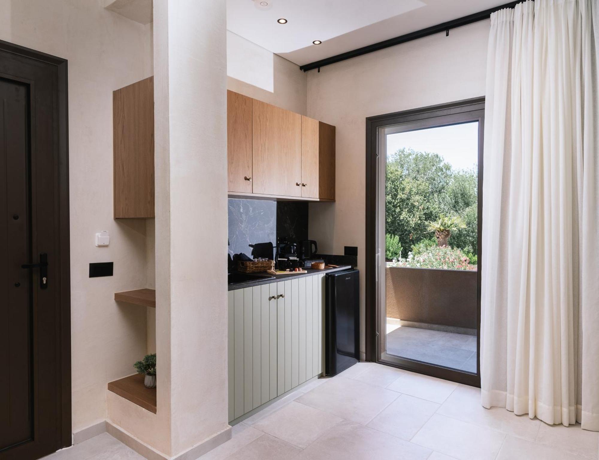 Idi Hotel زاروس المظهر الخارجي الصورة